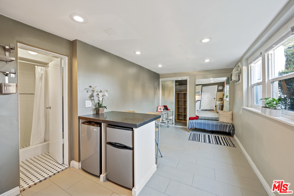 2146 Beachwood Terrace Property Photo 42