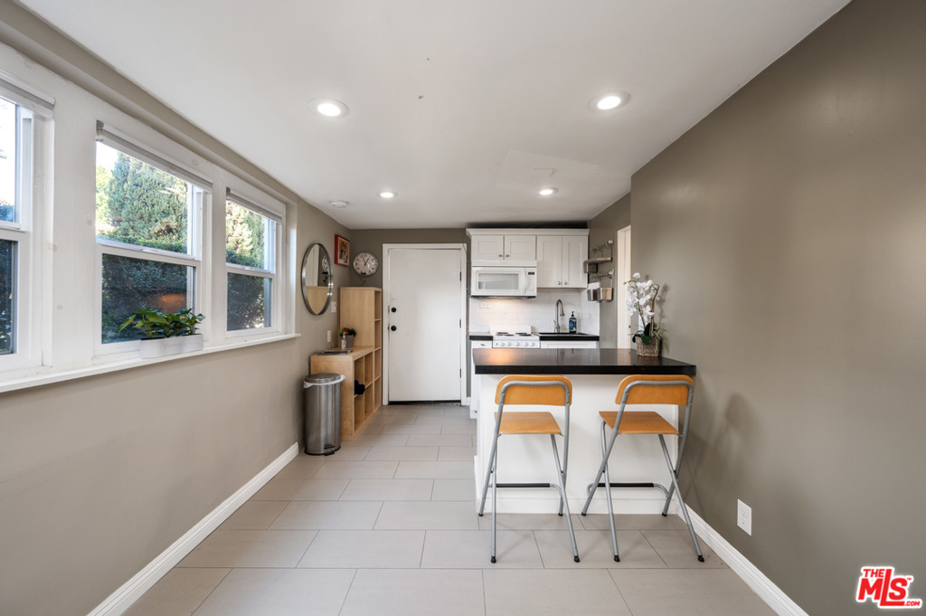 2146 Beachwood Terrace Property Photo 44
