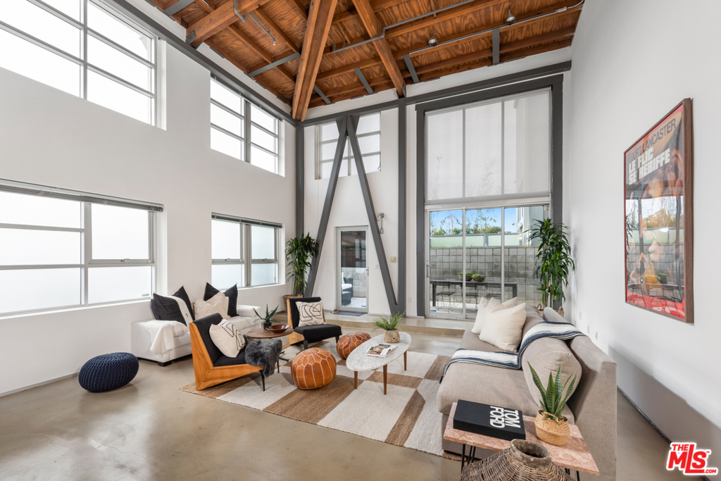 2100 Abbot Kinney Boulevard A Property Photo 6