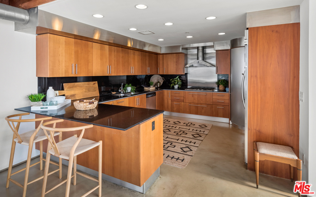 2100 Abbot Kinney Boulevard A Property Photo 12