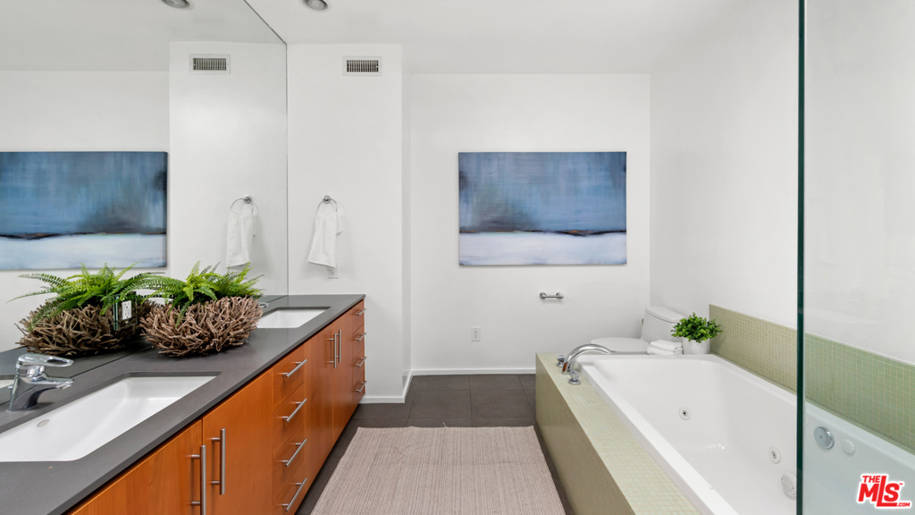 2100 Abbot Kinney Boulevard A Property Photo 22