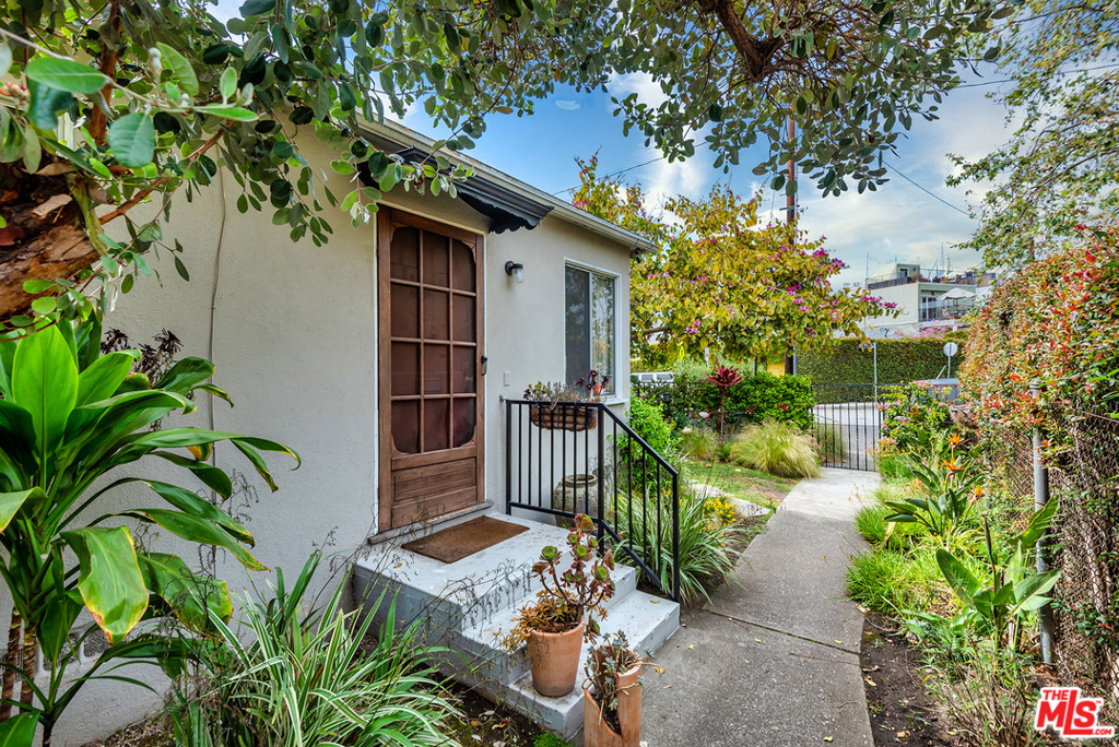 2339 Abbot Kinney Boulevard Property Photo 6