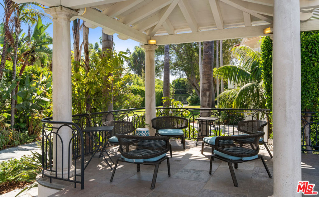28899 Cliffside Drive Property Photo 41
