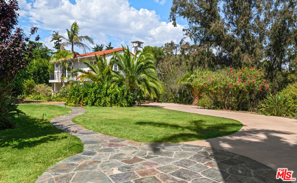 28899 Cliffside Drive Property Photo 45