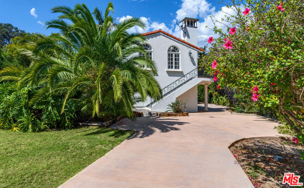 28899 Cliffside Drive Property Photo 48