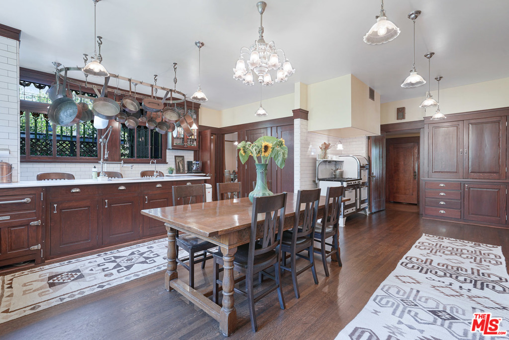 4311 Victoria Park Drive Property Photo 14