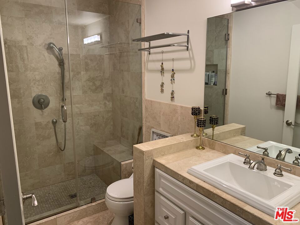 720 Huntley Drive 104 Property Photo 16