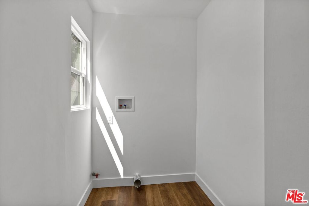 231 W Cedar Avenue Property Photo 23