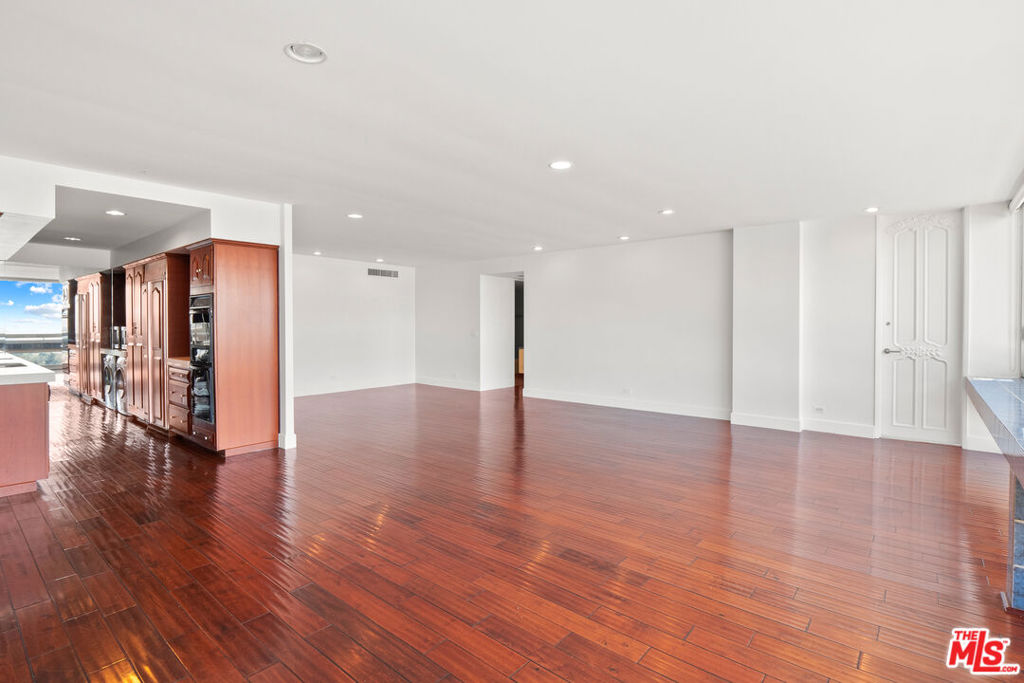 2220 Avenue Of The Stars 1501 Property Photo 7