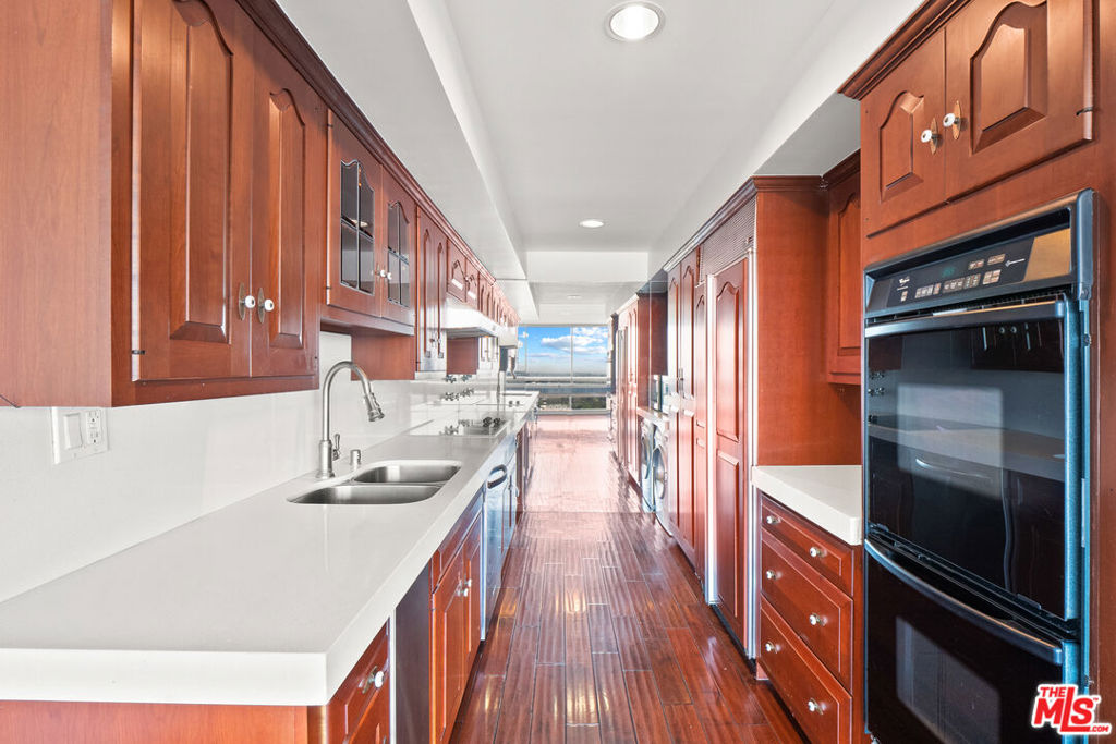 2220 Avenue Of The Stars 1501 Property Photo 8