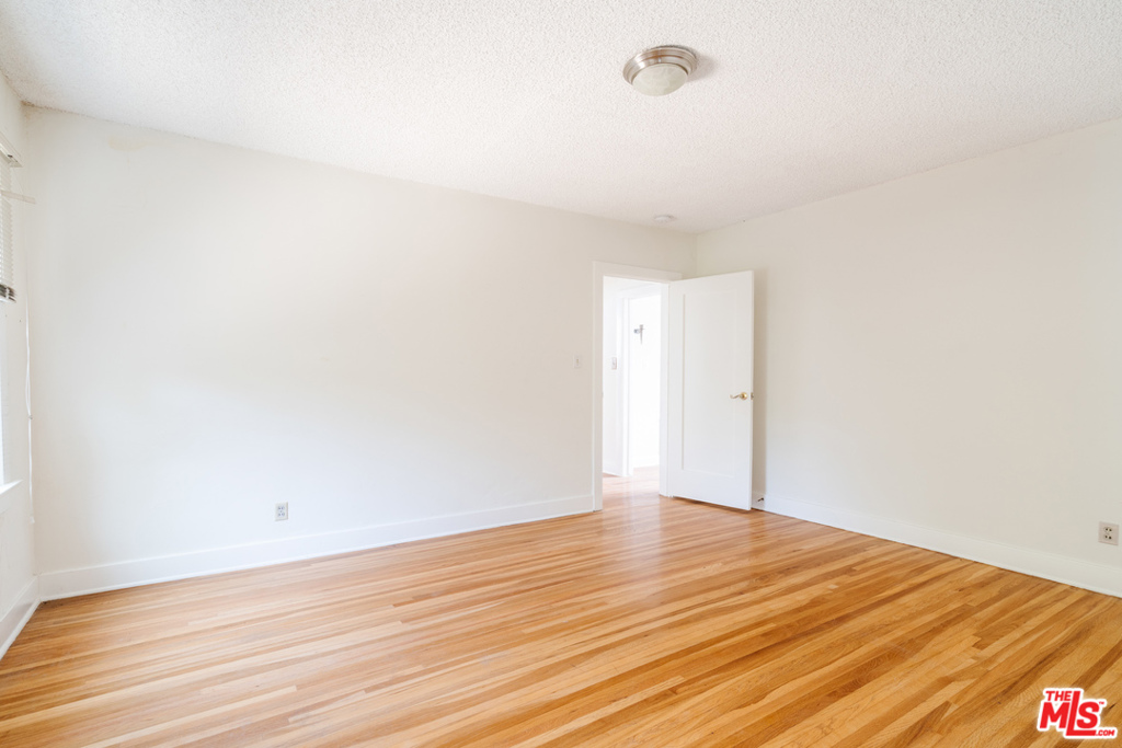3875 Marcasel Avenue Property Photo 11