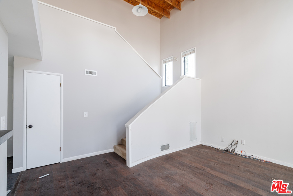 3875 Marcasel Avenue Property Photo 26