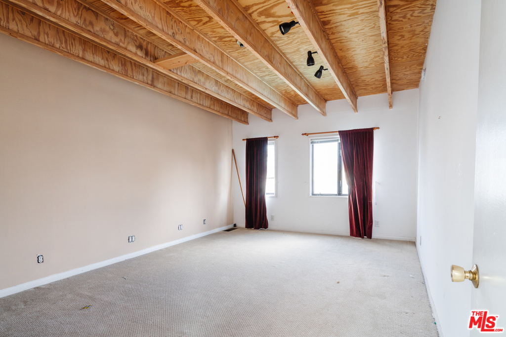 3875 Marcasel Avenue Property Photo 31