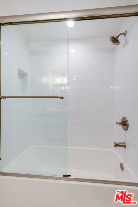 842 11th Street 8 Property Photo 21