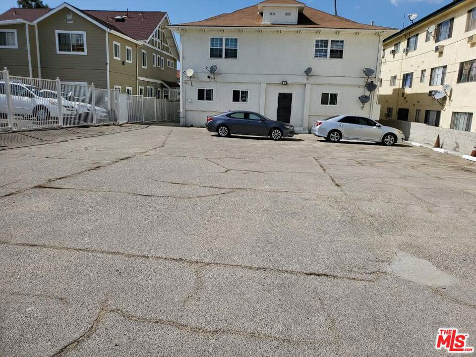 1214 S Norton Avenue #2 Property Photo 5