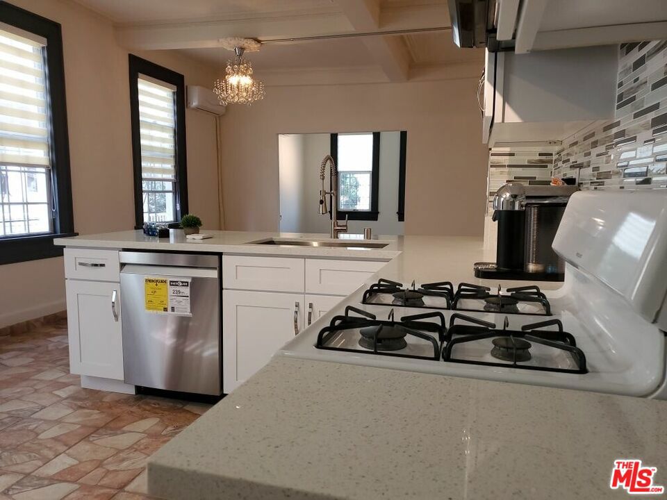 1214 S Norton Avenue #2 Property Photo 12