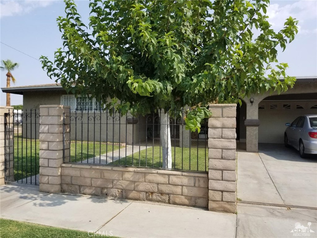52448 Oasis Palms Avenue Property Photo 1
