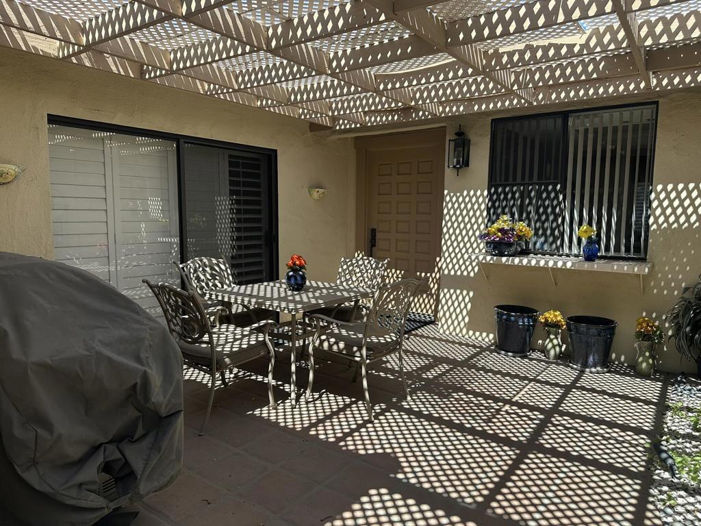 314 Gran Via Property Photo 4