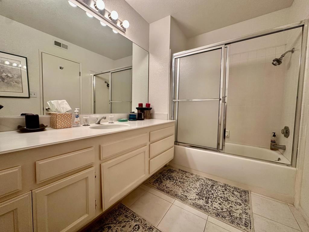 314 Gran Via Property Photo 13