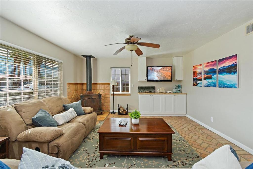 52637 Avenida Villa Property Photo 2