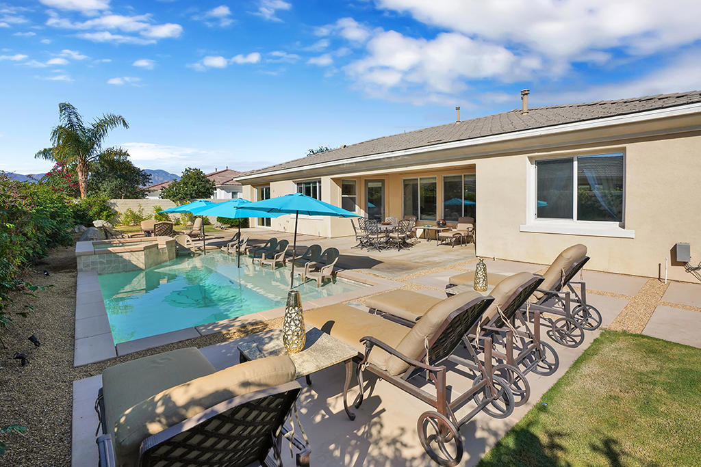 219033647PS Property Photo 3
