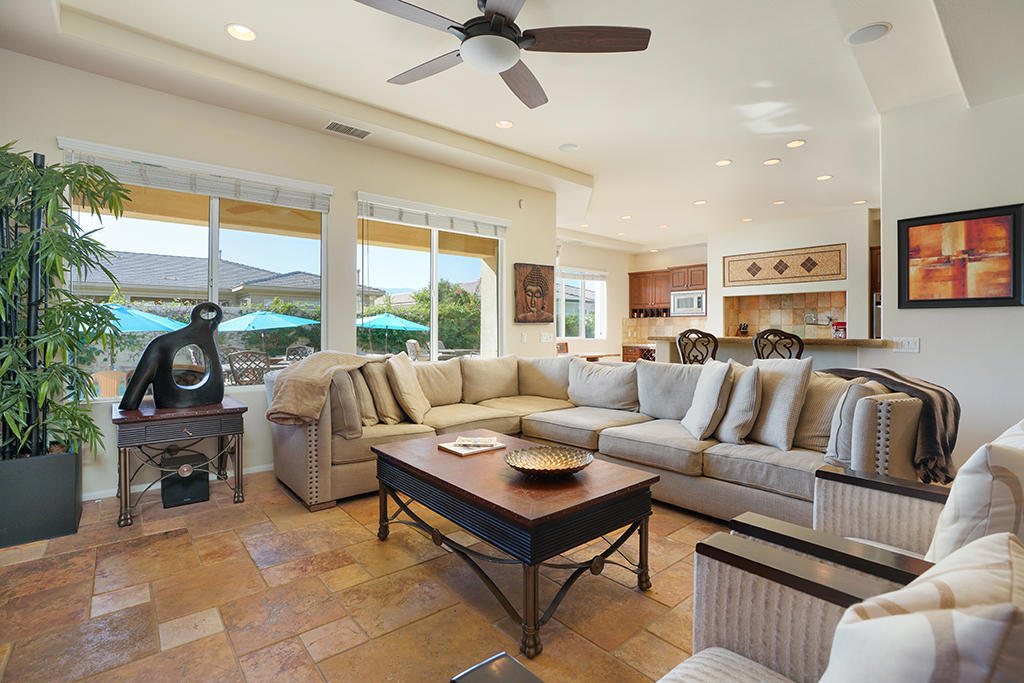 219033647PS Property Photo 6
