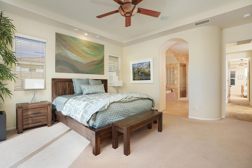 219033647PS Property Photo 12