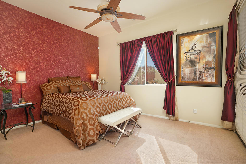 219033647PS Property Photo 17
