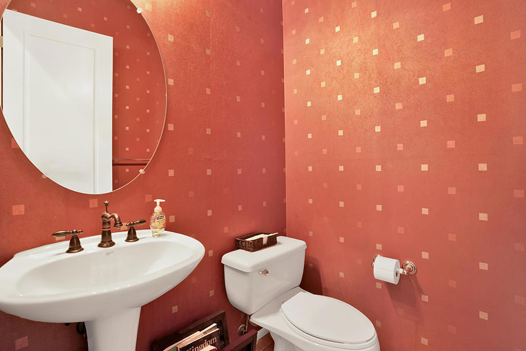 219033647PS Property Photo 19