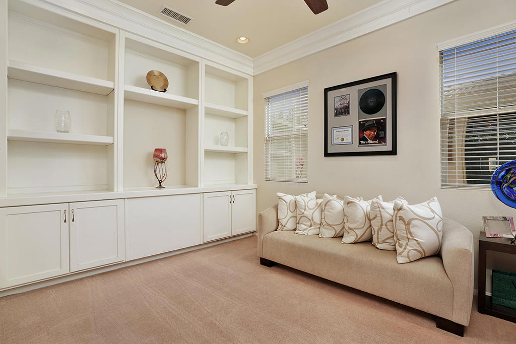 219033647PS Property Photo 20
