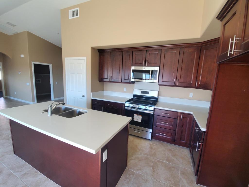 219036951PS Property Photo 2