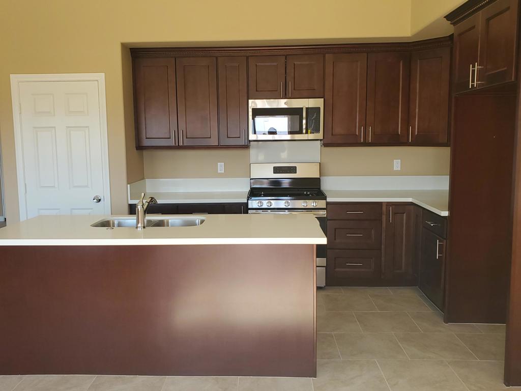 219036951PS Property Photo 4