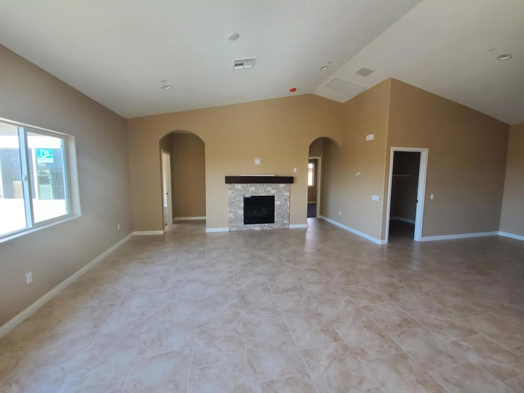219036951PS Property Photo 11
