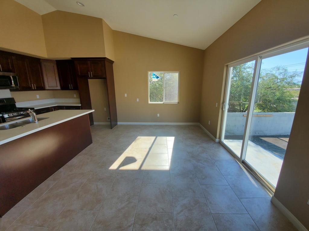 219036951PS Property Photo 14