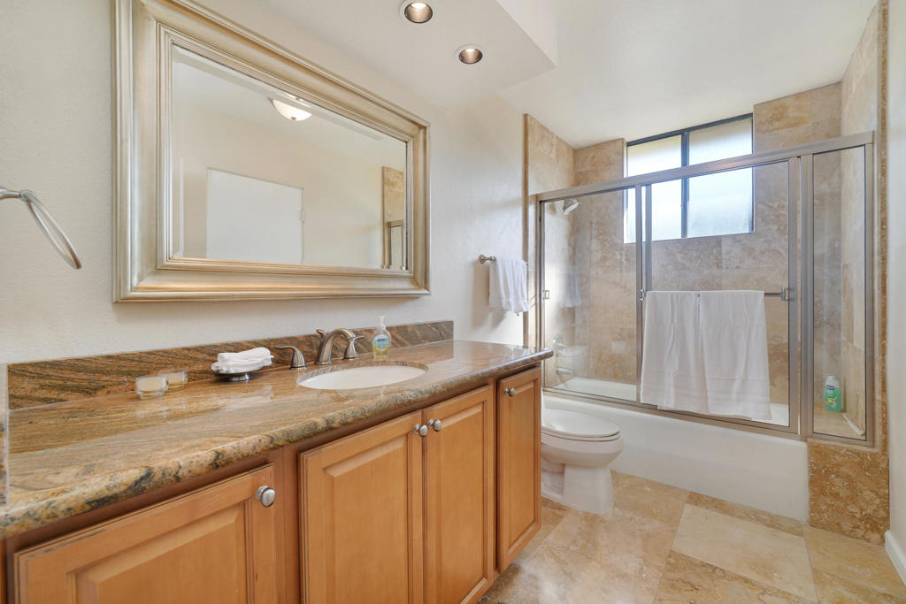 2 Rutgers Court Property Photo 9