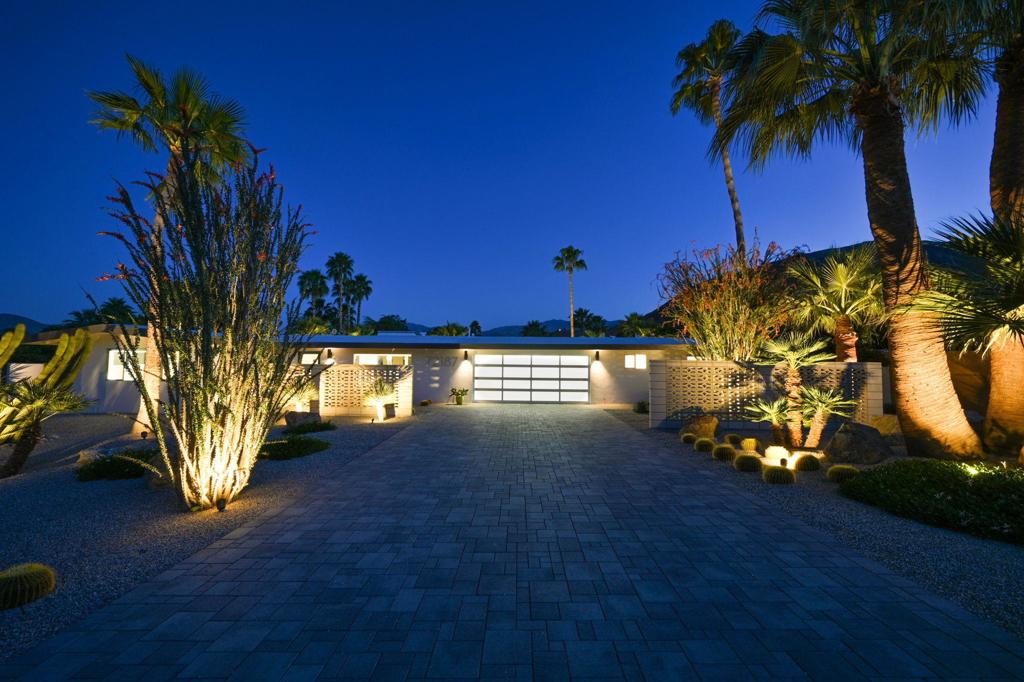 72187 Desert Drive Property Photo 72