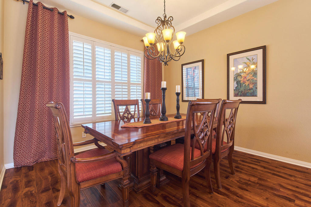43424 Bordeaux Drive Property Photo 6