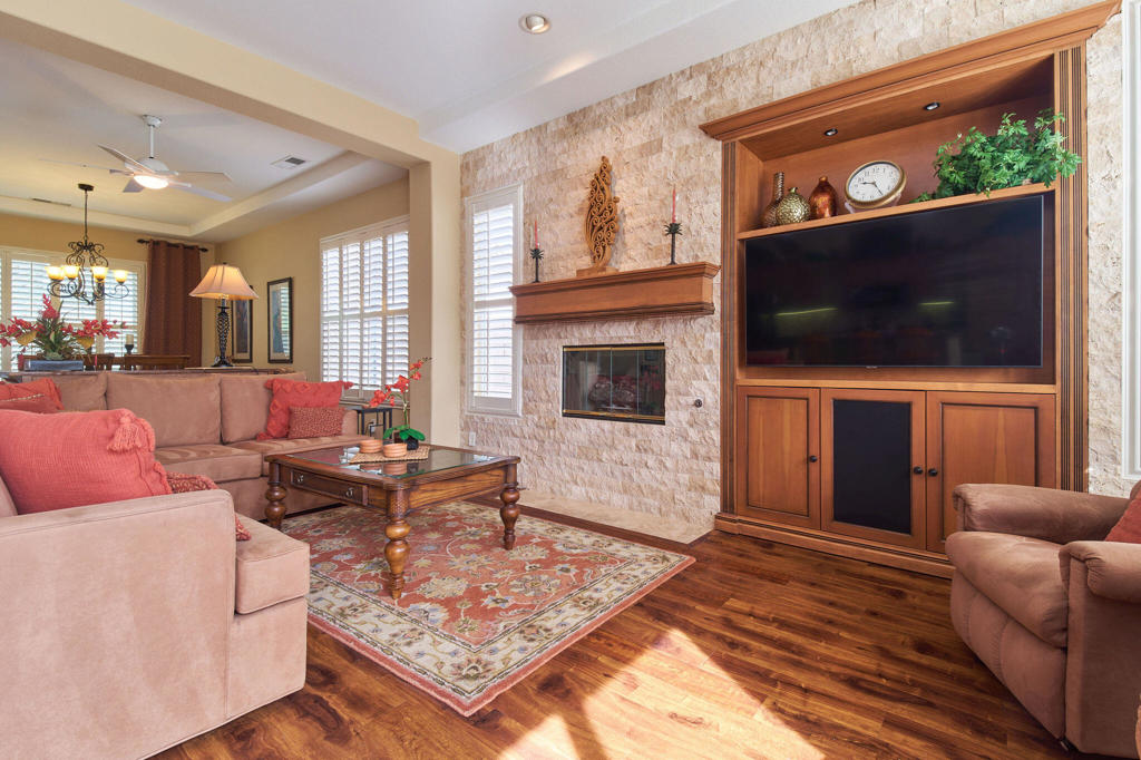 43424 Bordeaux Drive Property Photo 8