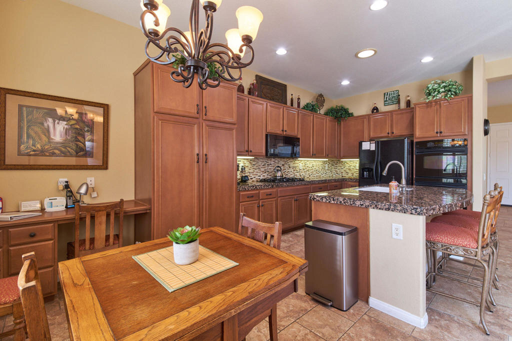43424 Bordeaux Drive Property Photo 14