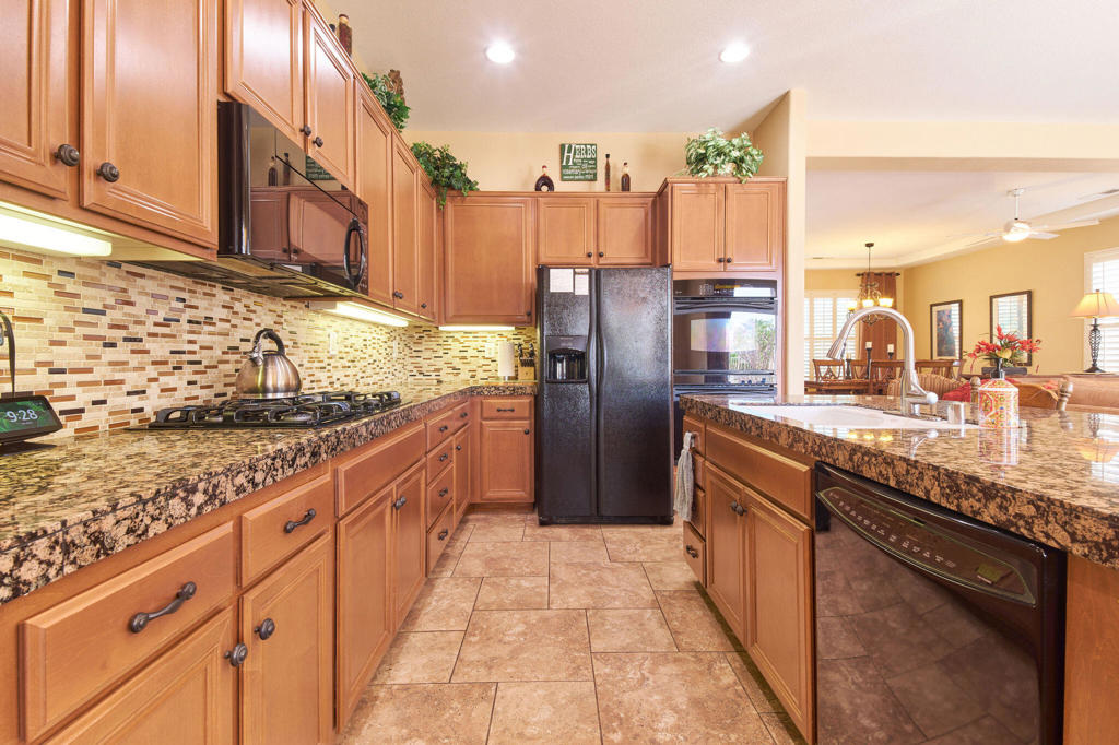 43424 Bordeaux Drive Property Photo 18