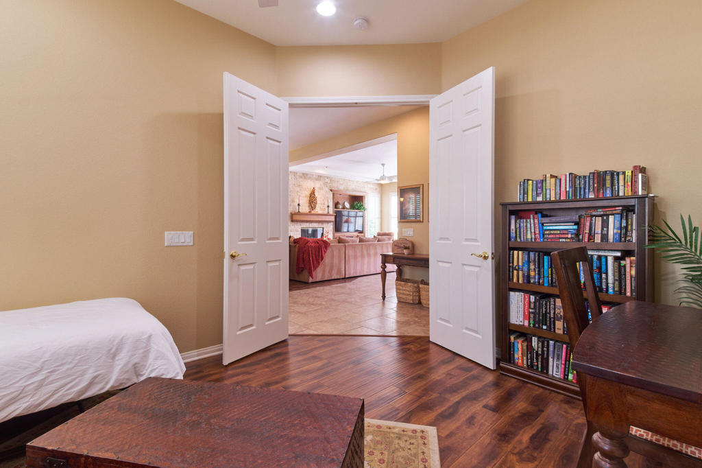 43424 Bordeaux Drive Property Photo 28