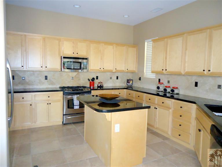 81278 Golden Barrel Way Property Photo 6