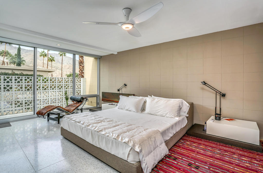 1202 Sandpiper Street Property Photo 4