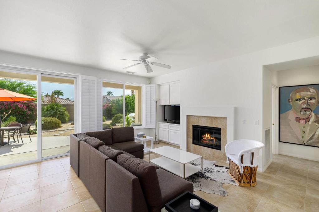 60224 Honeysuckle Street Property Photo 7