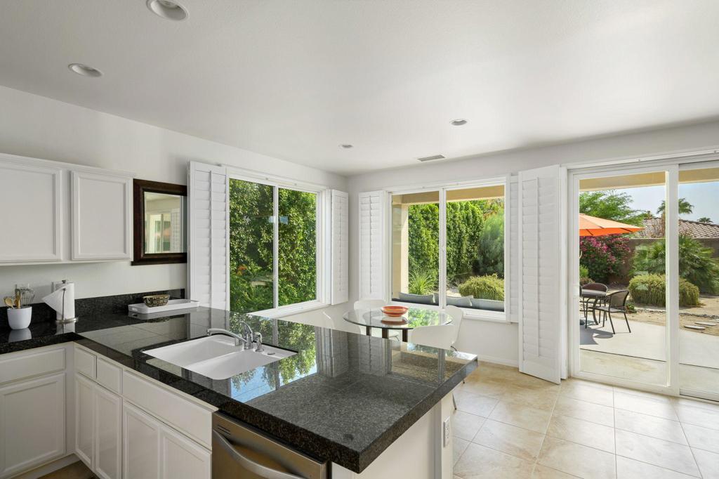 60224 Honeysuckle Street Property Photo 14