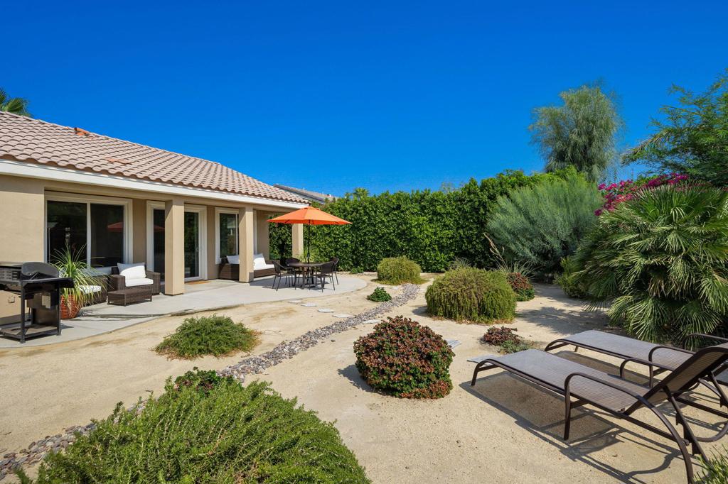 60224 Honeysuckle Street Property Photo 21