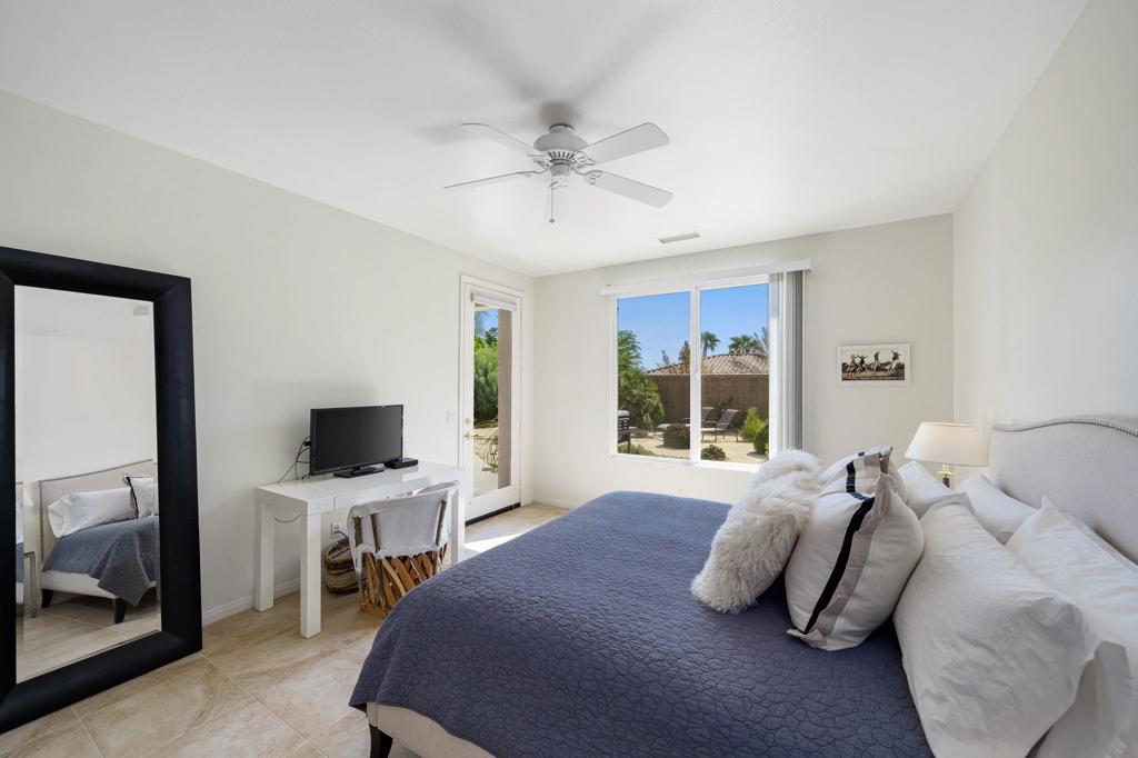 60224 Honeysuckle Street Property Photo 24