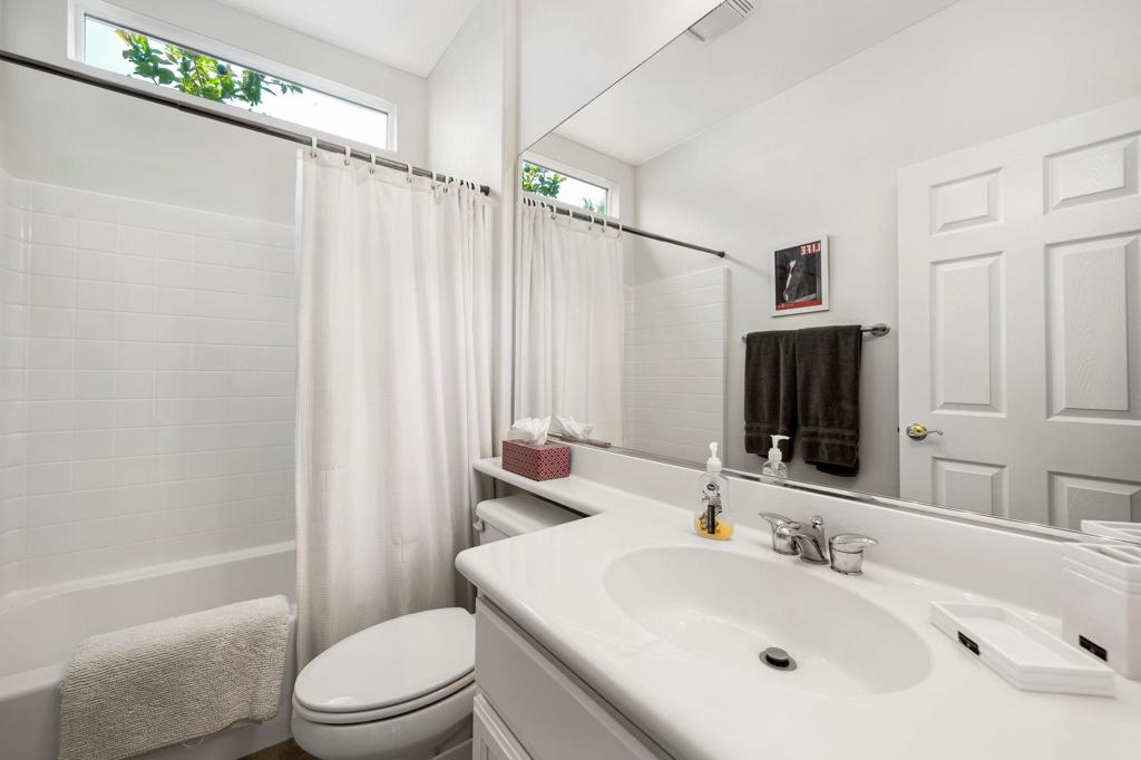 60224 Honeysuckle Street Property Photo 26