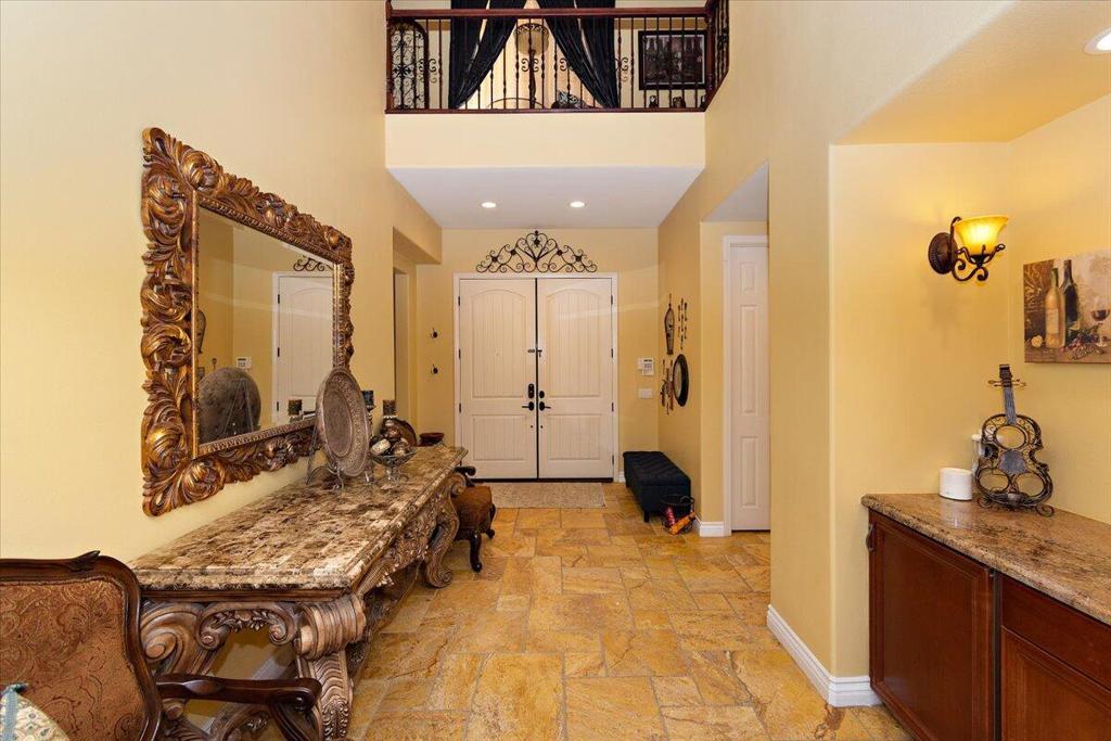 39588 Picasso Court Property Photo 4