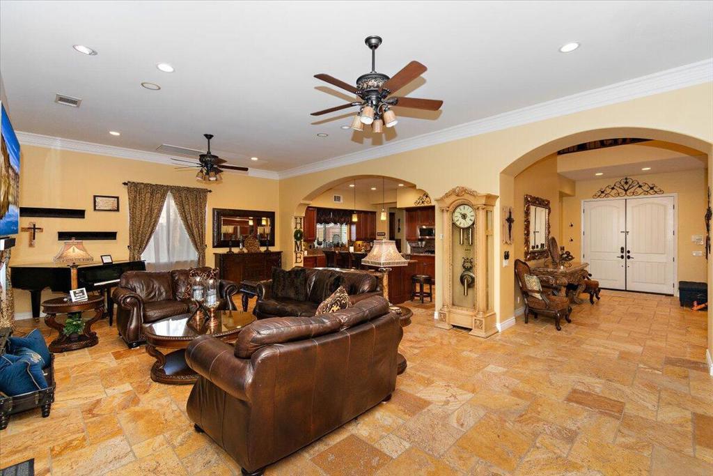 39588 Picasso Court Property Photo 5